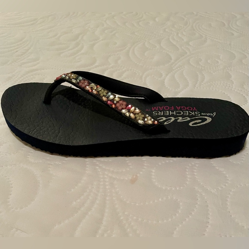 Skechers Yoga Foam Shoes